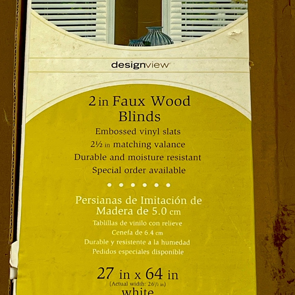 One white Blind in box